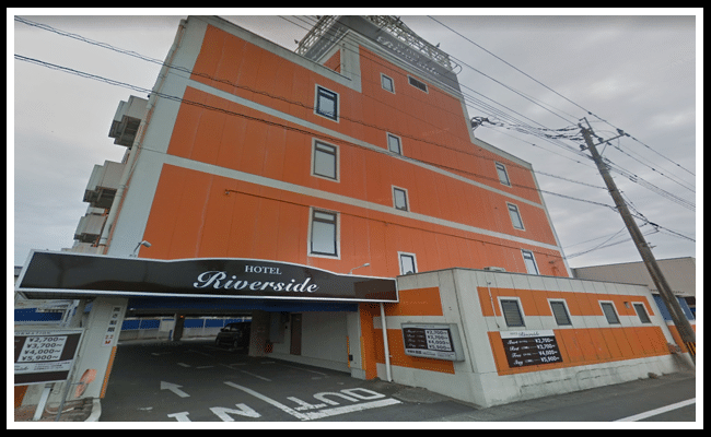 リバーサイド